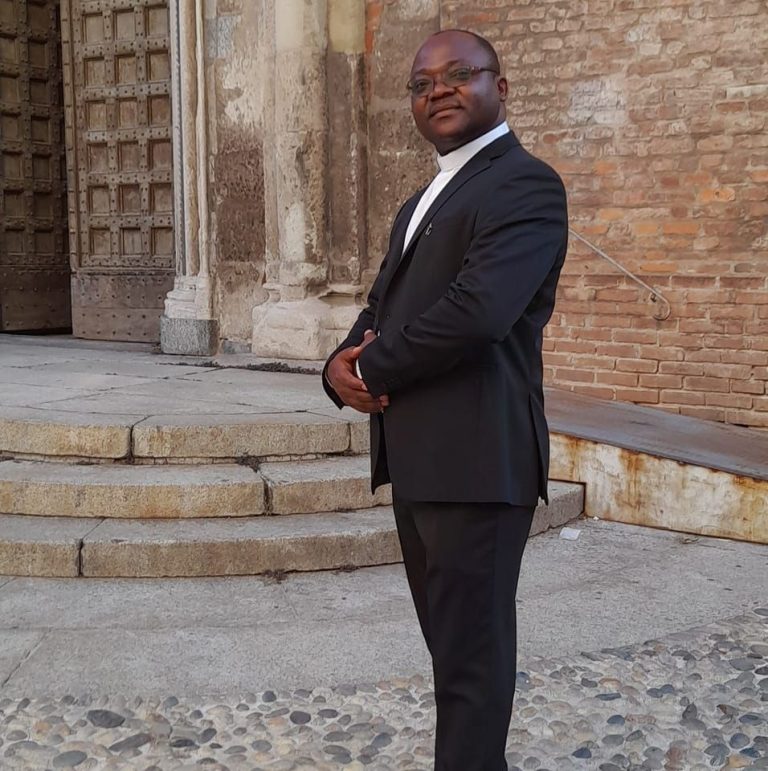 Double Jubilé et Sortie de 4 Ouvrages du Père Gabriel KENGNE TCHAMOU